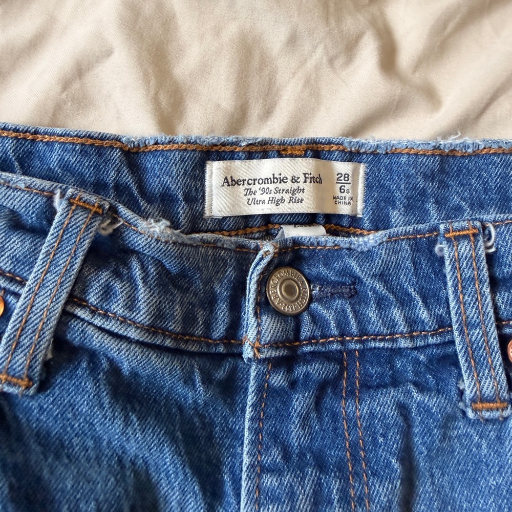 Abercrombie & Fitch Classic Blue Jeans